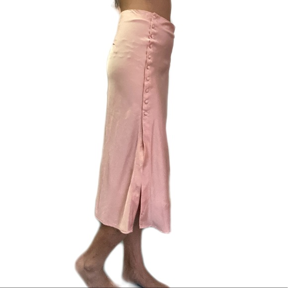 SOLD Forever 21 blush skirt - Picture 2 of 5